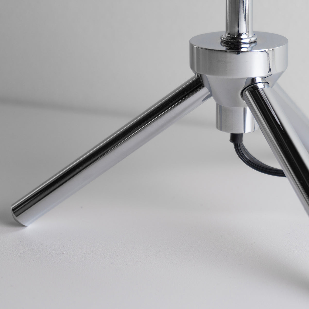 CM-013 | KLEIN TABLE LAMP クライン テーブルランプ